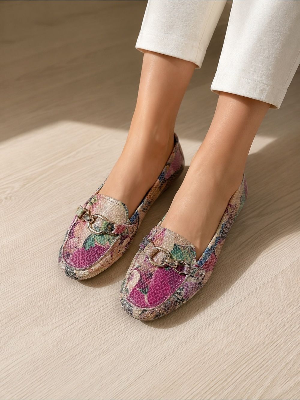 Anne Klein Multicolor Snake-Print Loafers with Chain Accent - Picture 1 of 8